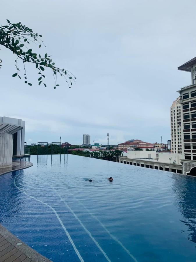 Triple D @ Troika Residence Kota Bharu Buitenkant foto